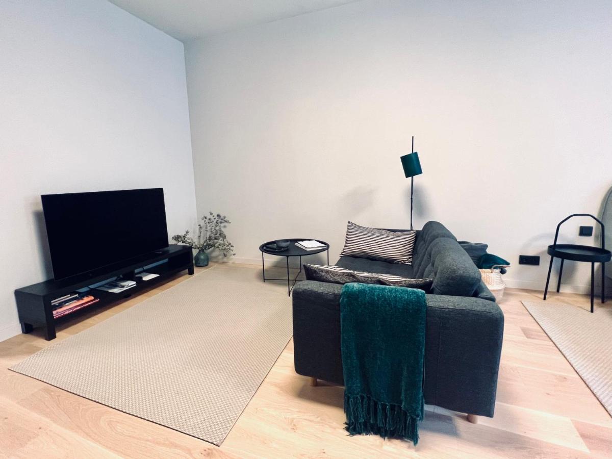 Stylish New Apartment In Riga Old Town - City Centre, Self Check-In, Walkable To Major Attractions Екстериор снимка